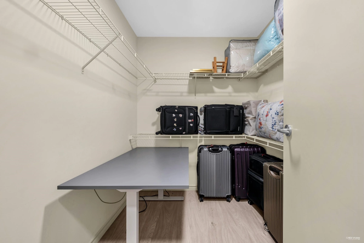 Breakfast Nook Photo of 902 5933 Cooney Road, Richmond, BC