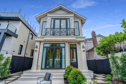 4454 W 4th Avenue, Vancouver, BC