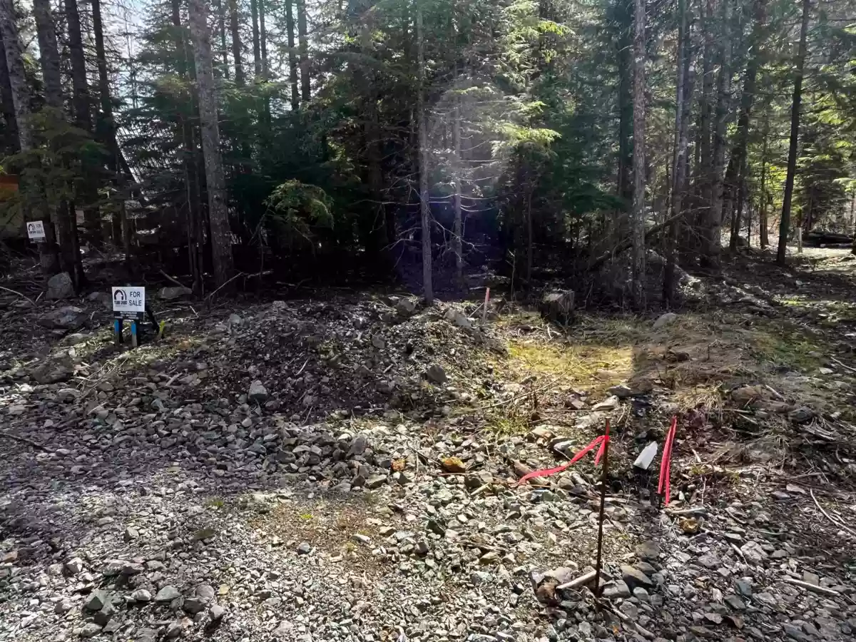 Family Room Photo of SVE29 Old Hope Princeton Highway, Sunshine Valley, BC