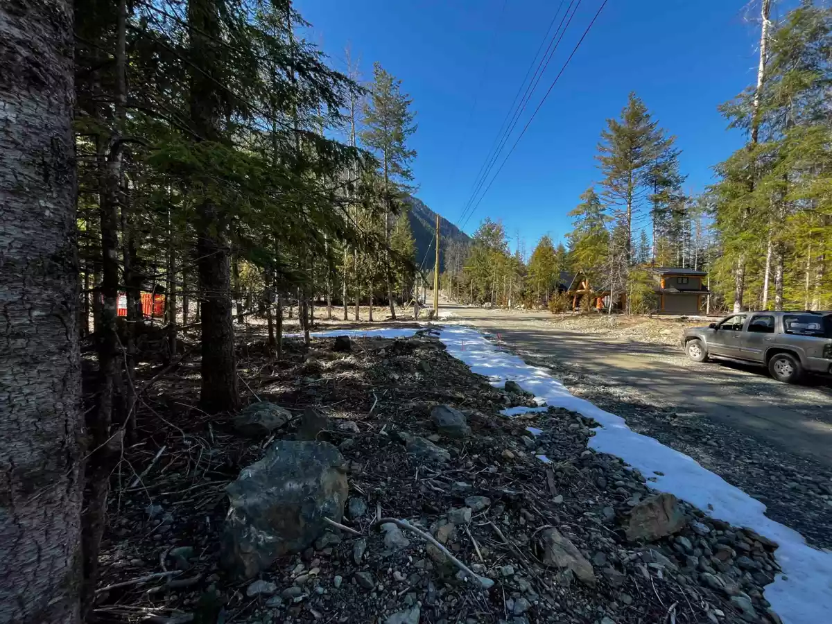 Kitchen Island Photo of SVE29 Old Hope Princeton Highway, Sunshine Valley, BC