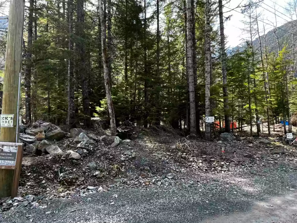 Living Room Photo of SVE29 Old Hope Princeton Highway, Sunshine Valley, BC