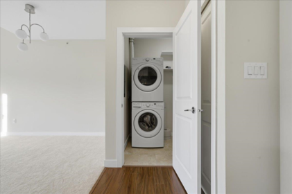 Hallway Photo of 411 33898 Pine Street, Abbotsford, BC