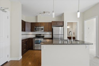 411 33898 Pine Street, Abbotsford, BC, Abbotsford — Apartment/Condo for sale