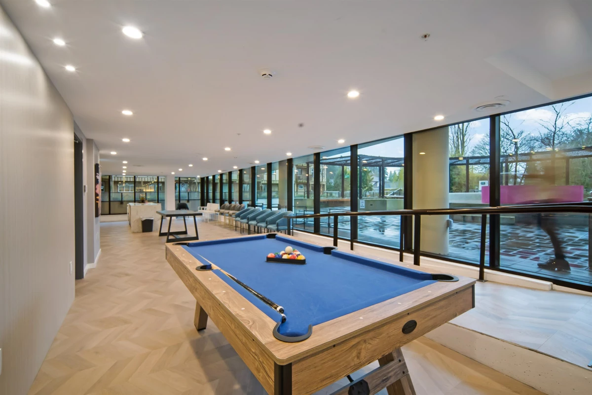 Kitchen Photo of 603 10333 133 Street Street, Surrey, BC