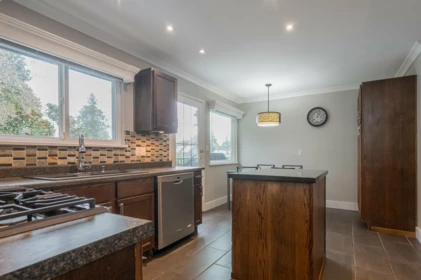 Kitchen Island Photo of 286 Robson Place, Delta, BC