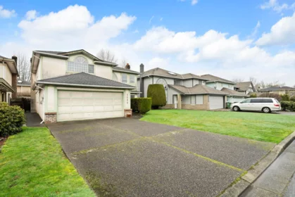 Garden / Landscaping Photo of 3606 Mckay Drive, Richmond, BC