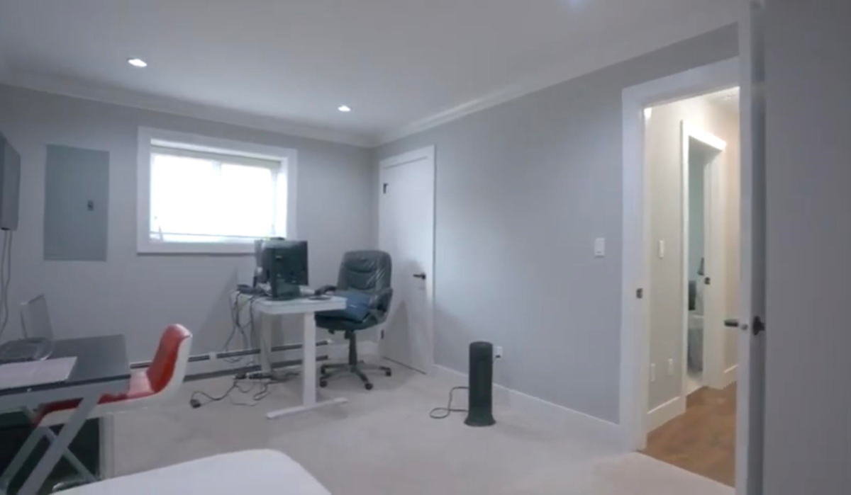 Primary Bathroom Photo of 24073 102 Avenue, Maple Ridge, BC