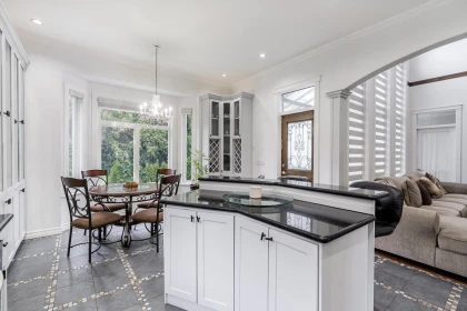 Kitchen Photo of 14867 76a Avenue, Surrey, BC