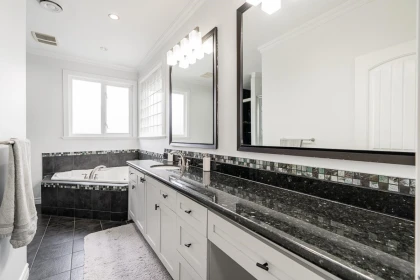 Laundry Room Photo of 14867 76a Avenue, Surrey, BC