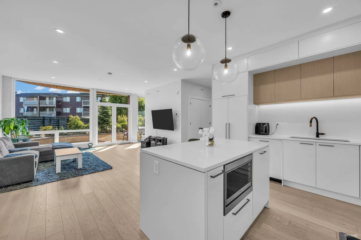 Kitchen Island Photo of 105 20416 Park Avenue, Langley, BC