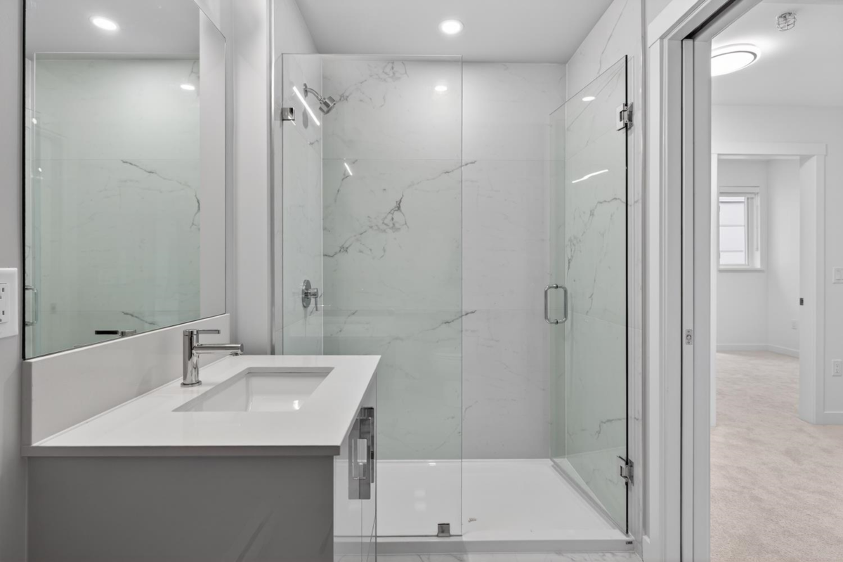 Guest Bathroom Photo of 11 10333 River Drive, Richmond, BC