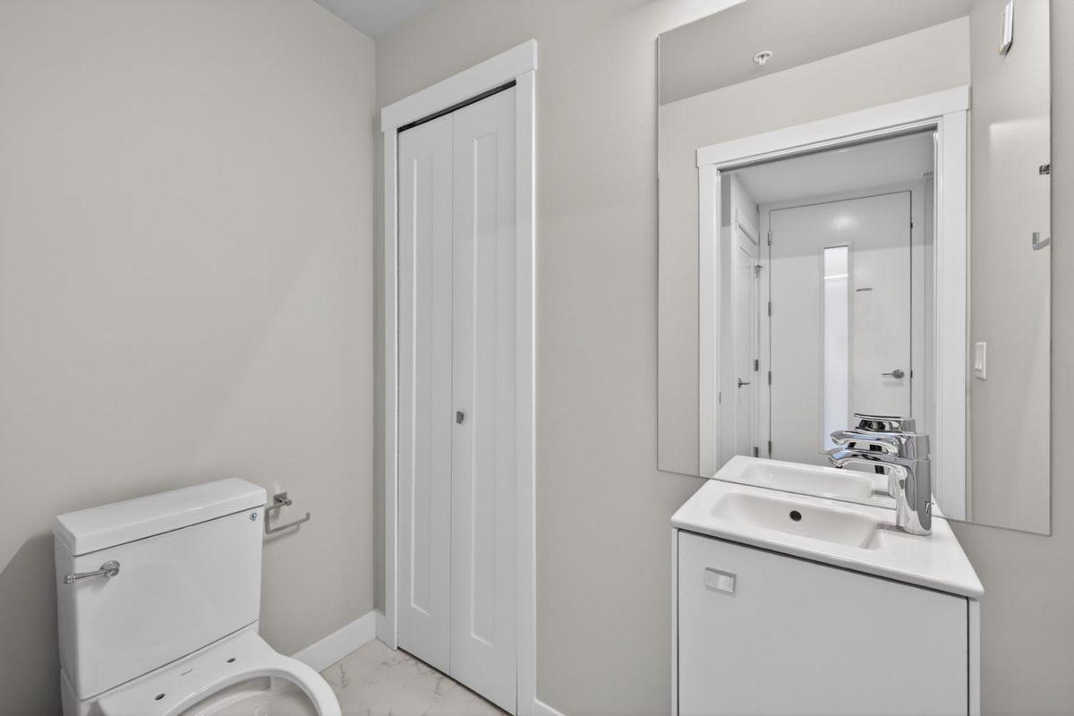 Kitchen Photo of 11 10333 River Drive, Richmond, BC