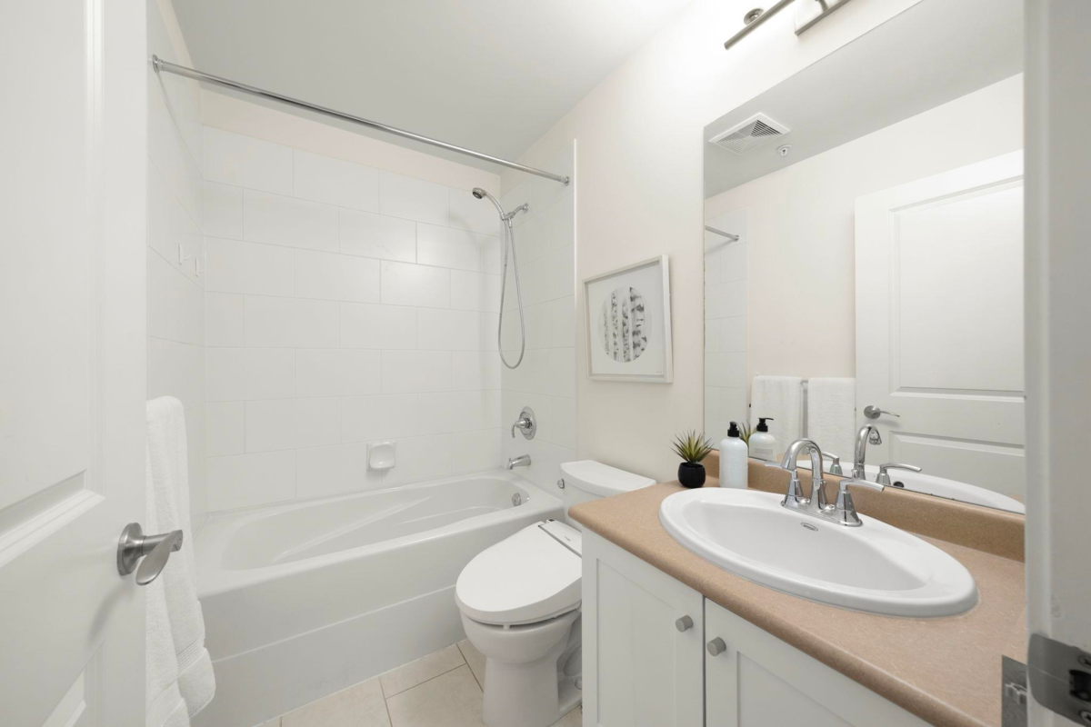 Loft / Bonus Room Photo of 309 15388 101 Avenue, Surrey, BC