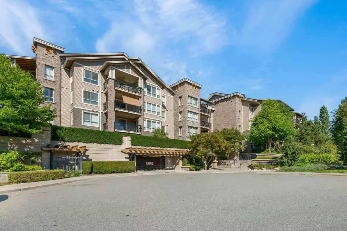 Swimming Pool Photo of 214 5655 210a Street, Langley, BC
