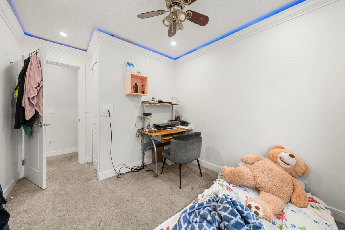 Office / Den Photo of 12541 77a Avenue, Surrey, BC