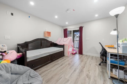 Basement Recreation Room Photo of 12541 77a Avenue, Surrey, BC