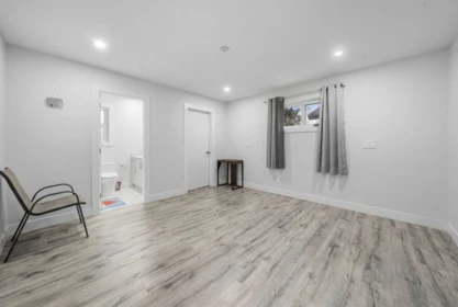 Hallway Photo of 12541 77a Avenue, Surrey, BC