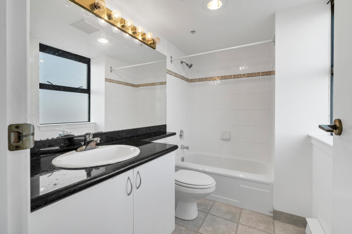 Bedroom 2 Photo of 1106 6611 Cooney Road, Richmond, BC