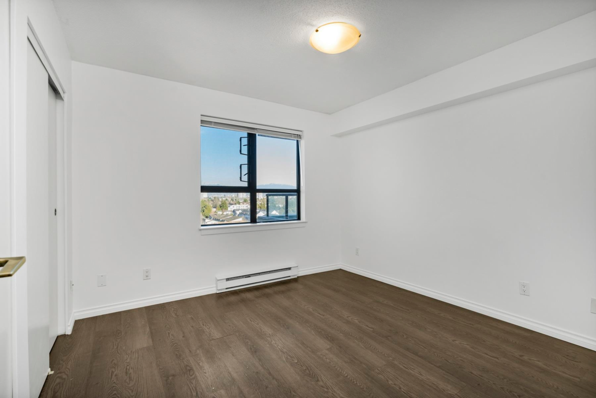 Living Room Photo of 1106 6611 Cooney Road, Richmond, BC