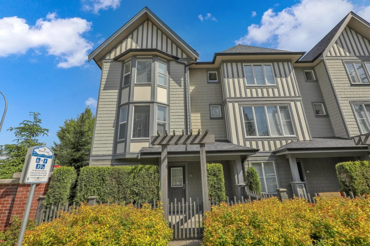 Kitchen Photo of 17 8050 204 Street, Langley, BC