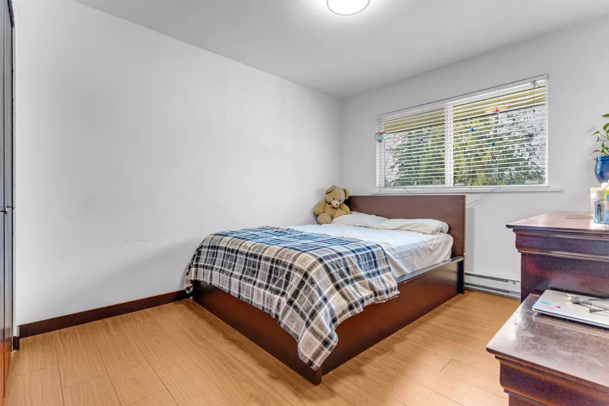 Kitchen Photo of 18296 Bayard Place, Surrey, BC