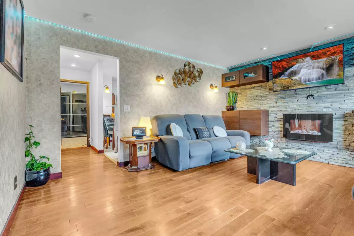 Living Room Photo of 18296 Bayard Place, Surrey, BC