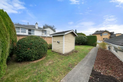 Backyard Photo of 13395 14 Avenue, Surrey, BC