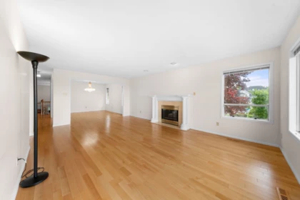 Dining Area Photo of 13395 14 Avenue, Surrey, BC