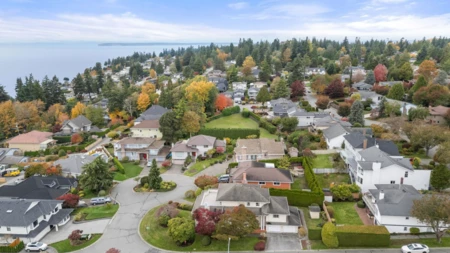 Fitness Center Photo Near 13395 14 Avenue, Surrey, BC