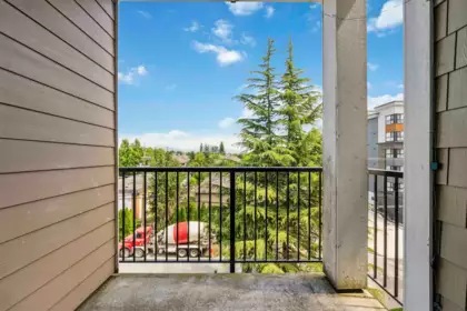 Walk-In Closet Photo of 20686 Eastleigh Crescent, Langley, BC