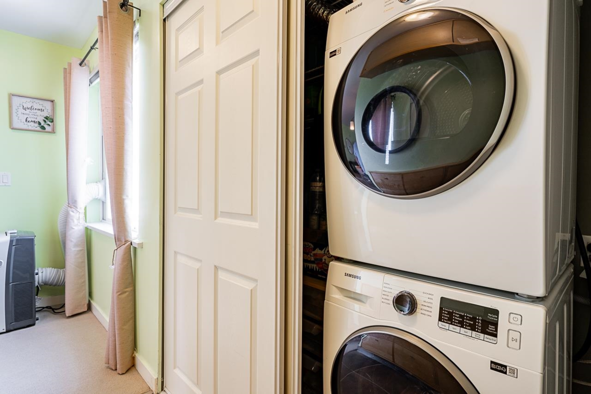 Powder Room Photo of 306 12083 92a Avenue, Surrey, BC