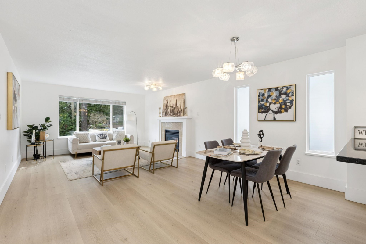 Breakfast Nook Photo of 3638 Maginnis Avenue, North Vancouver, BC