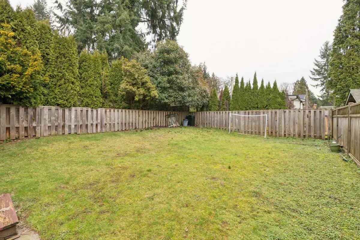 Fitness Center Photo Near 3638 Maginnis Avenue, North Vancouver, BC