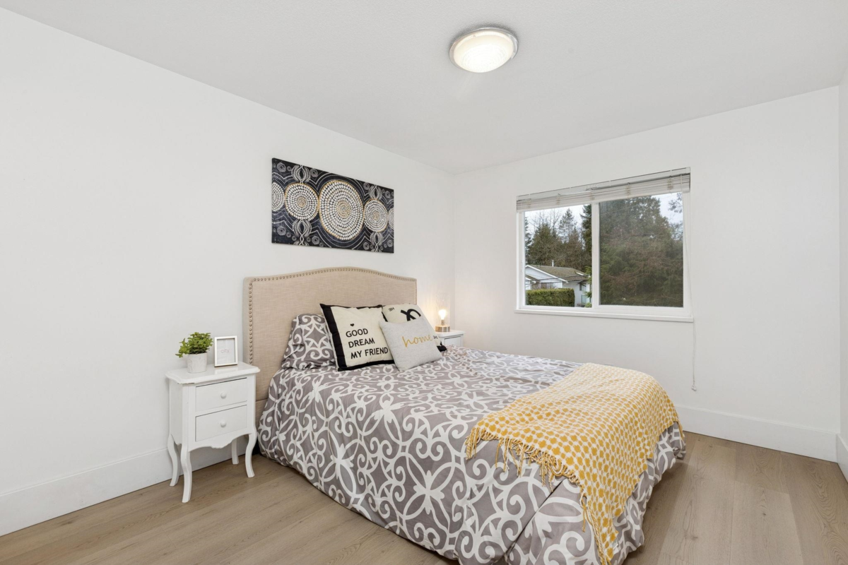 Hallway Photo of 3638 Maginnis Avenue, North Vancouver, BC