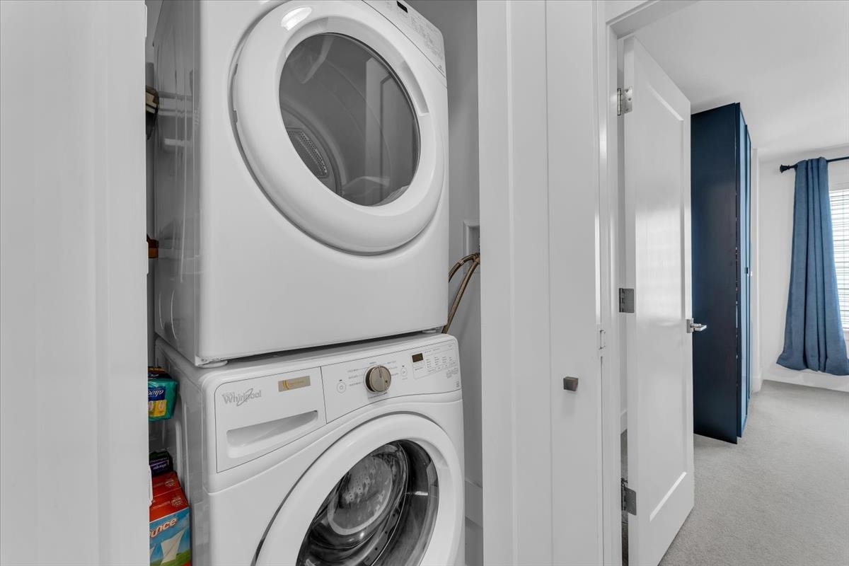 Entry Foyer Photo of 35 9718 161a Street, Surrey, BC