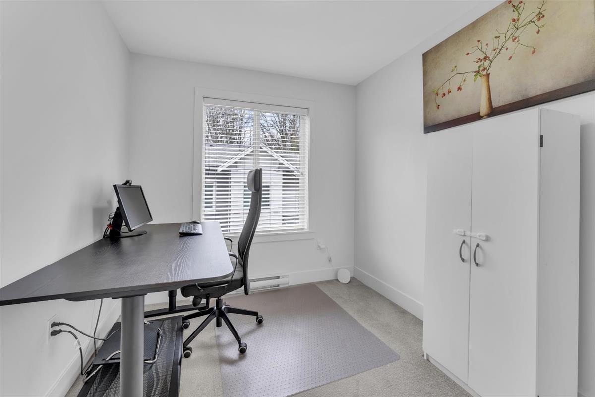 Powder Room Photo of 35 9718 161a Street, Surrey, BC