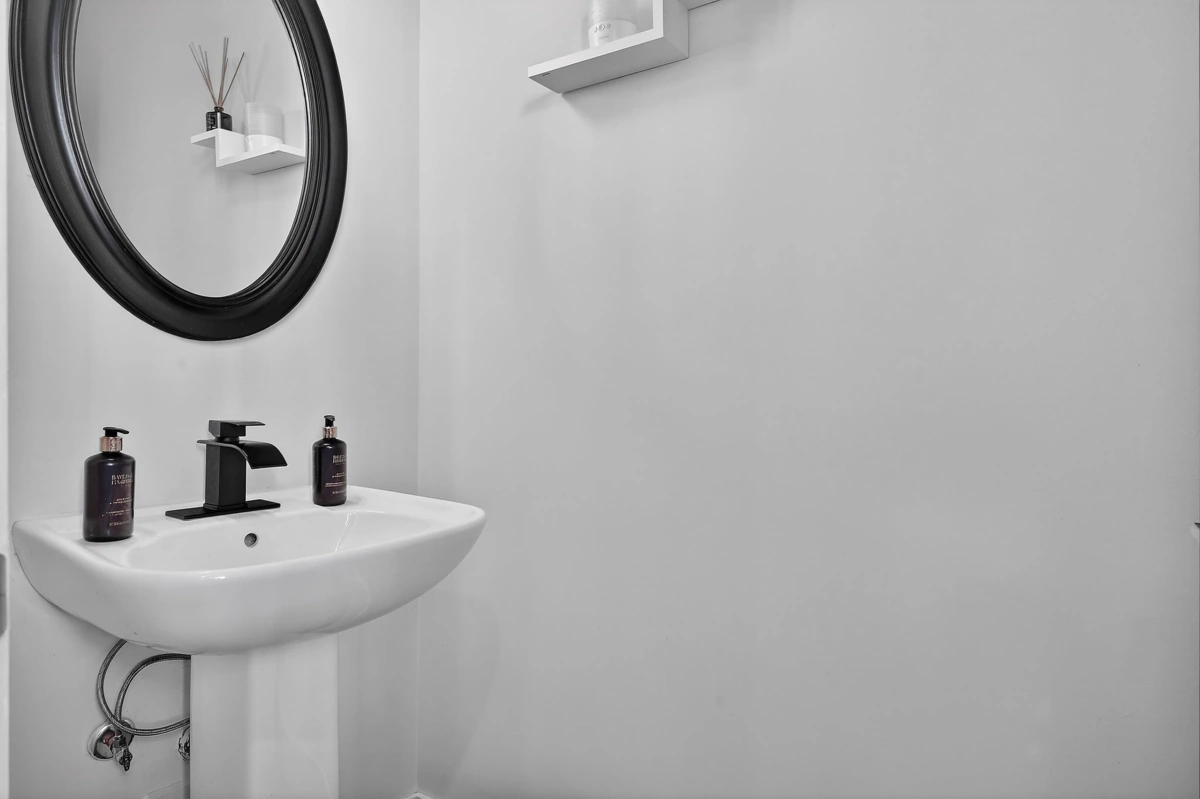 Bedroom 3 Photo of 20 3039 156 Street, Surrey, BC