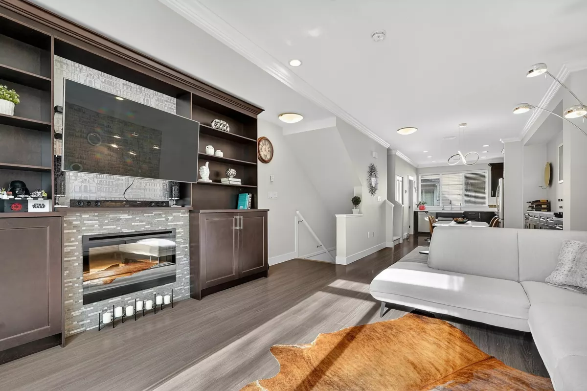 Dining Area Photo of 20 3039 156 Street, Surrey, BC