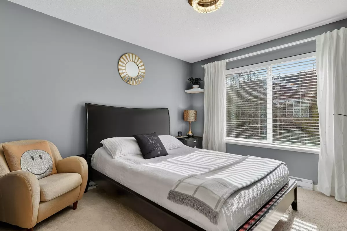 Guest Bathroom Photo of 20 3039 156 Street, Surrey, BC