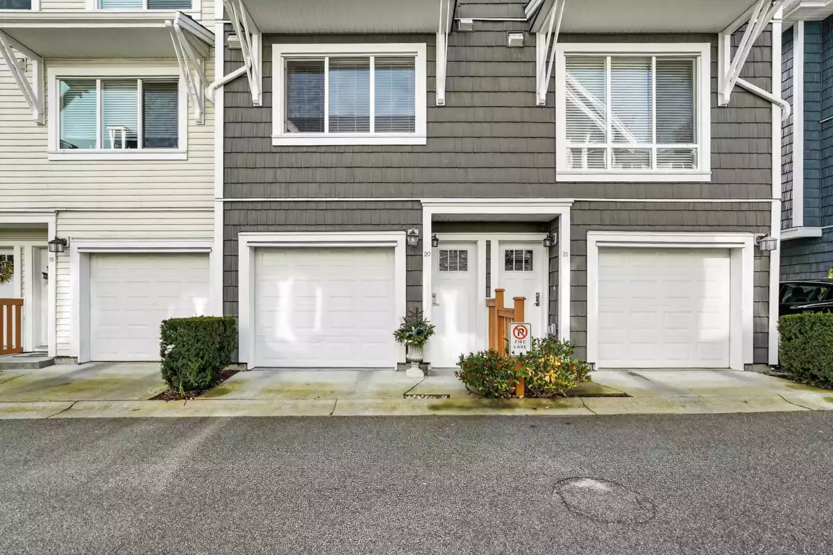 Hot Tub / Spa Photo of 20 3039 156 Street, Surrey, BC