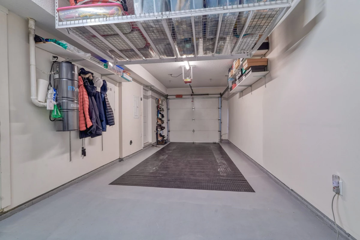 Swimming Pool Photo of 20 3039 156 Street, Surrey, BC