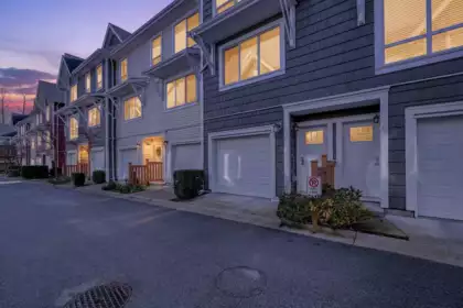 Front exterior of 20 3039 156 Street, Surrey, BC