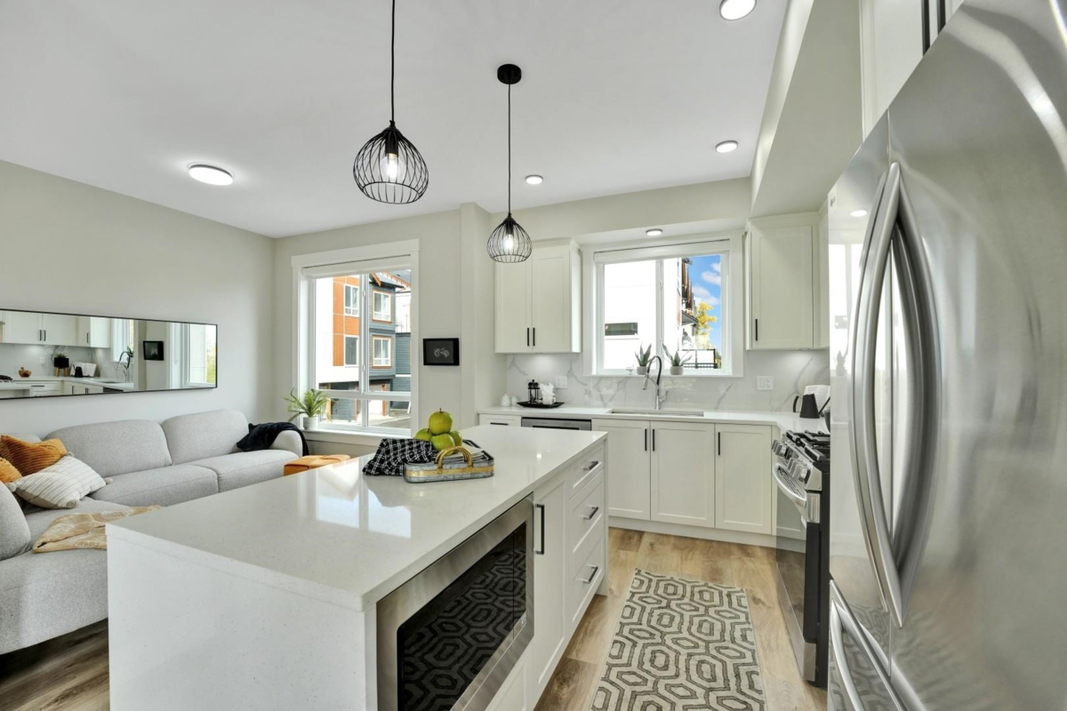 Entry Foyer Photo of 22 17155 79a Avenue, Surrey, BC