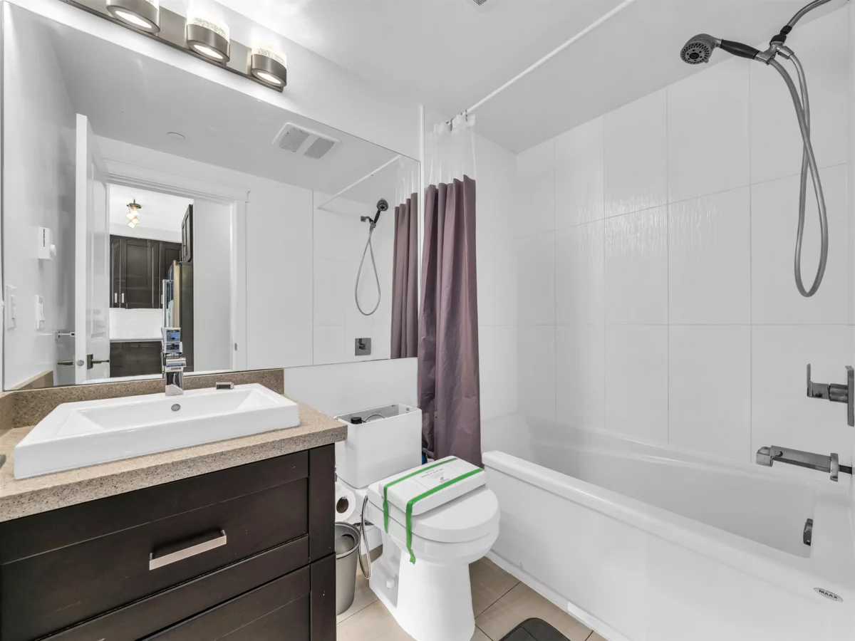 Family Room Photo of 3109 11967 80 Avenue, Delta, BC