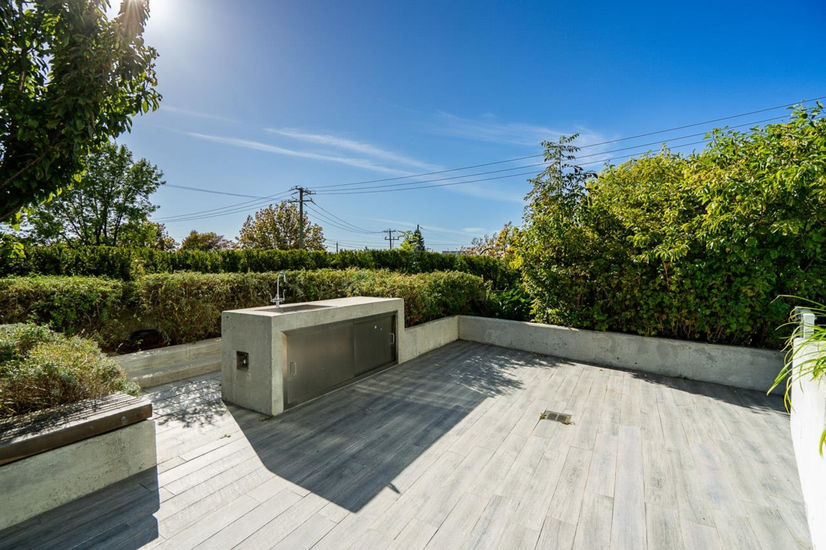 Aerial View of 1106 4638 Gladstone Street, Vancouver, BC