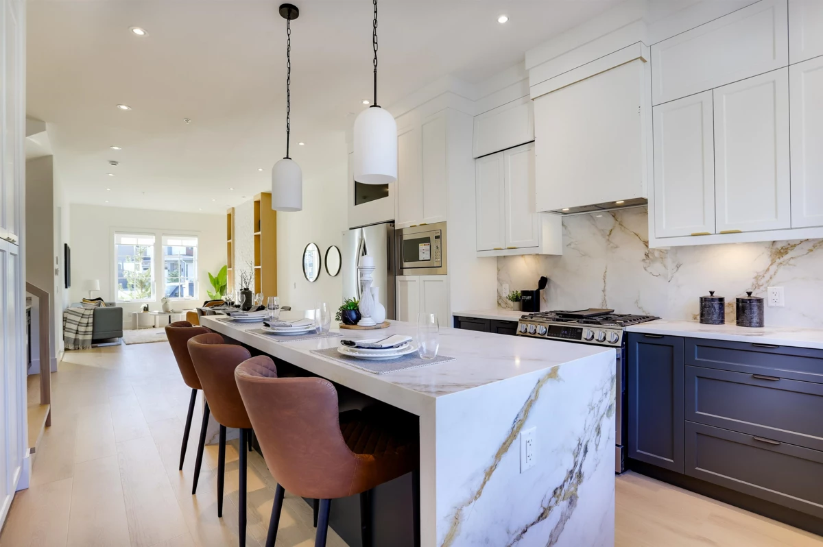 Walk-In Closet Photo of 3 20537 75a Avenue, Langley, BC