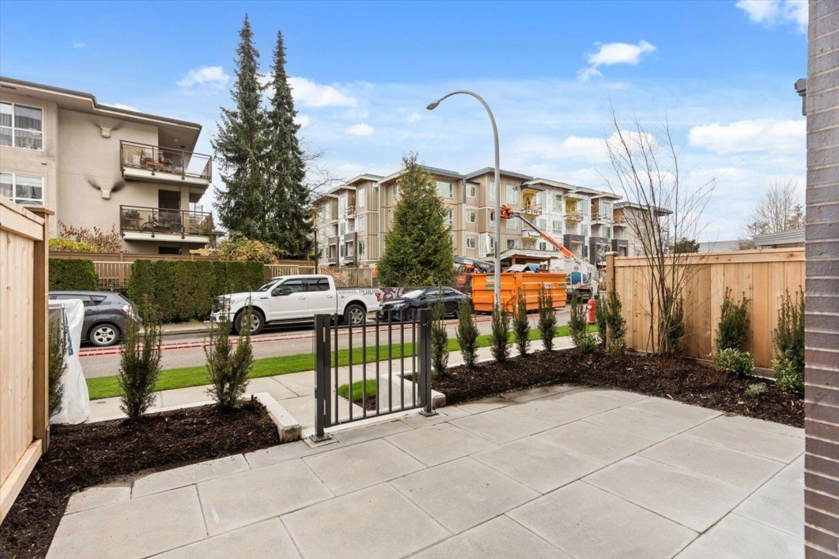 Dining Area Photo of 117 13777 75a Avenue, Surrey, BC