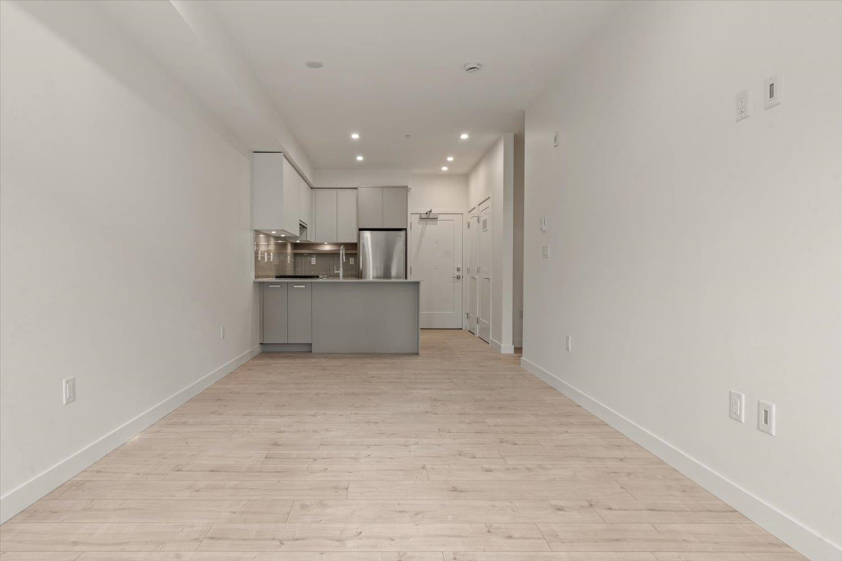 Primary Bathroom Photo of 117 13777 75a Avenue, Surrey, BC