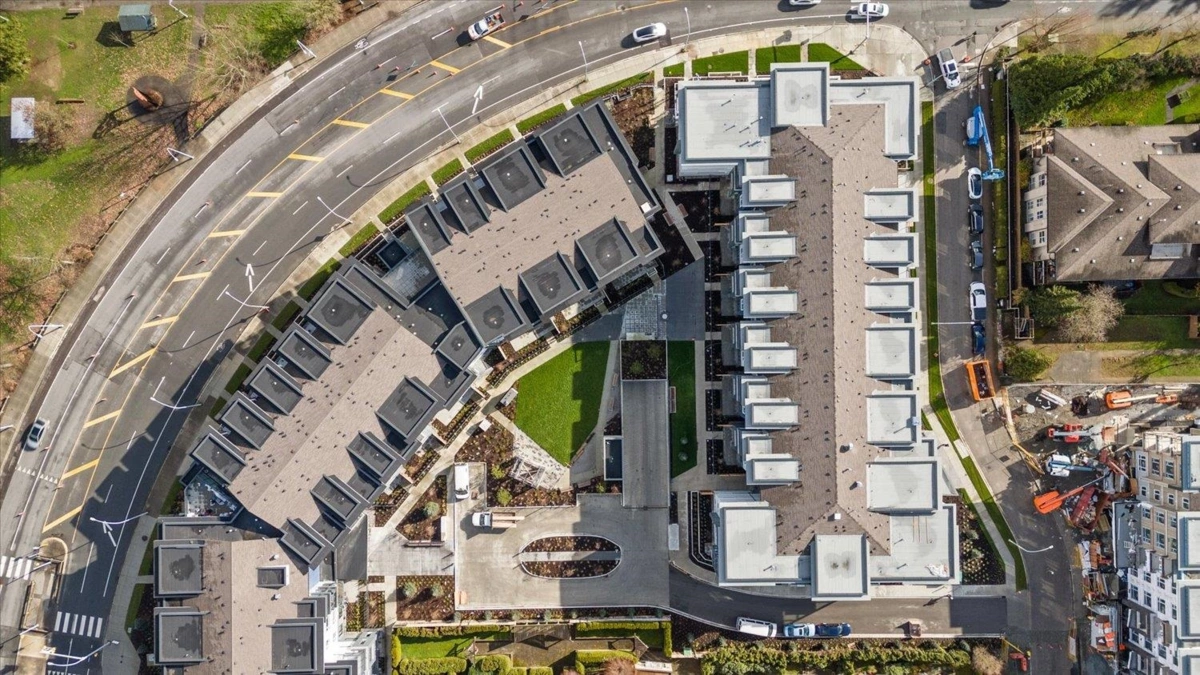 Swimming Pool Photo of 117 13777 75a Avenue, Surrey, BC