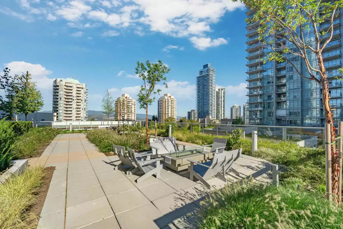 Aerial View of 3303 6000 Mckay Avenue, Burnaby, BC